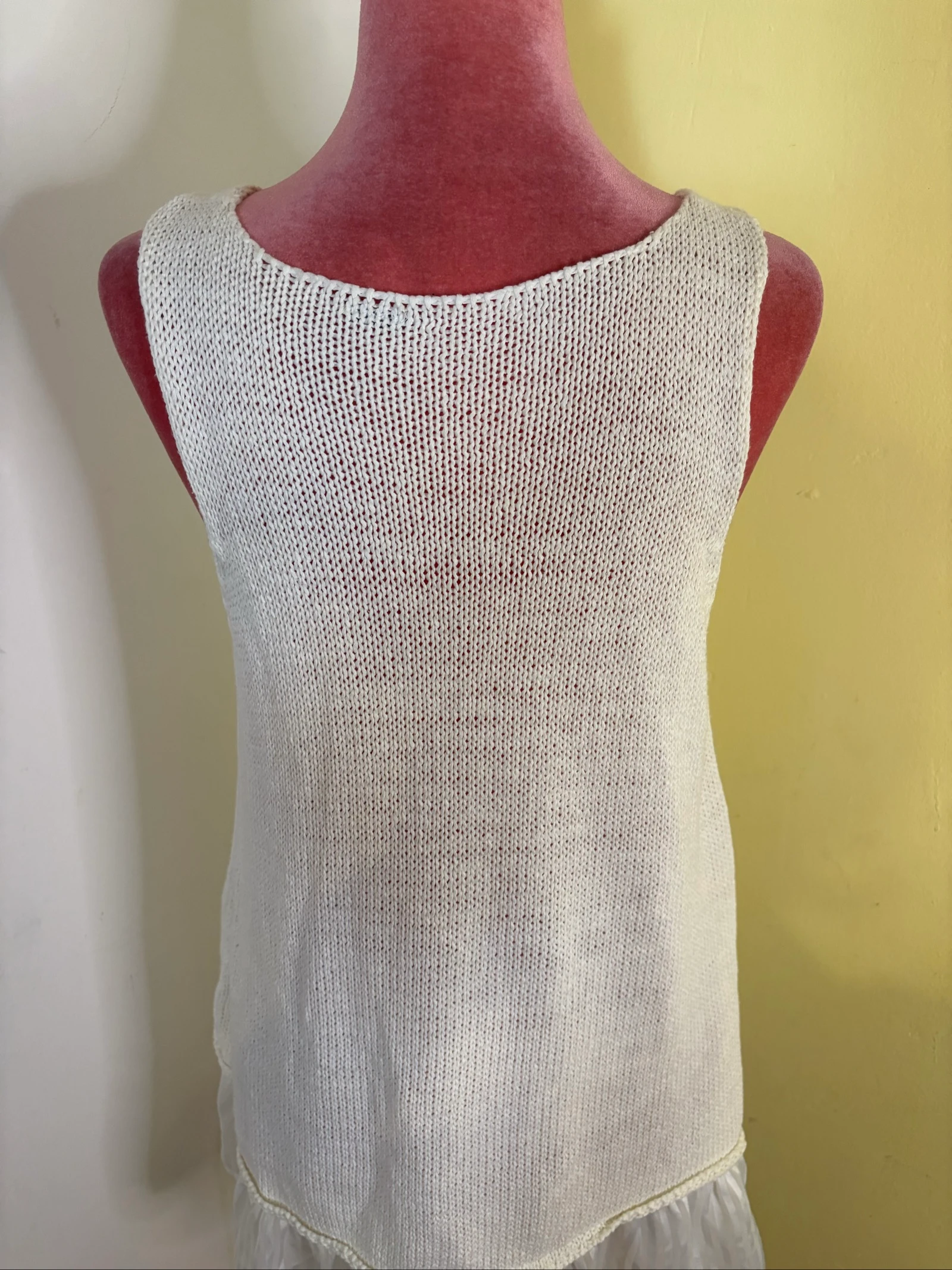 Knitted Tank Top with Ruffle, V-neck – photo 5